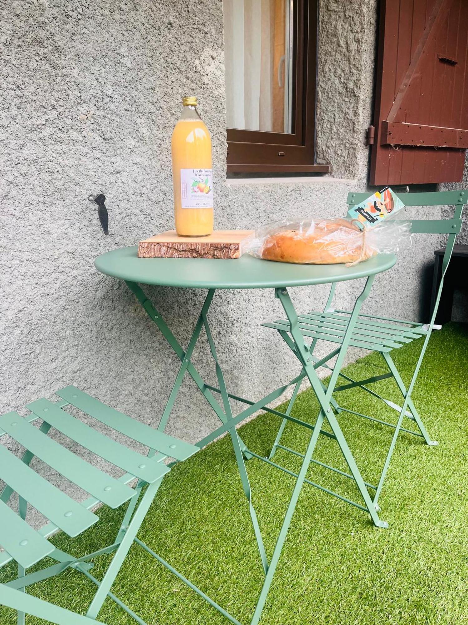 La Suite Unique - Le Jardin Sur Les Pyrenees- Vue Panoramique Montagne -Jardin Cloture Prive De 100M2-Parking-Linge De Lit Et Serviettes Compris- Bielle Exterior foto