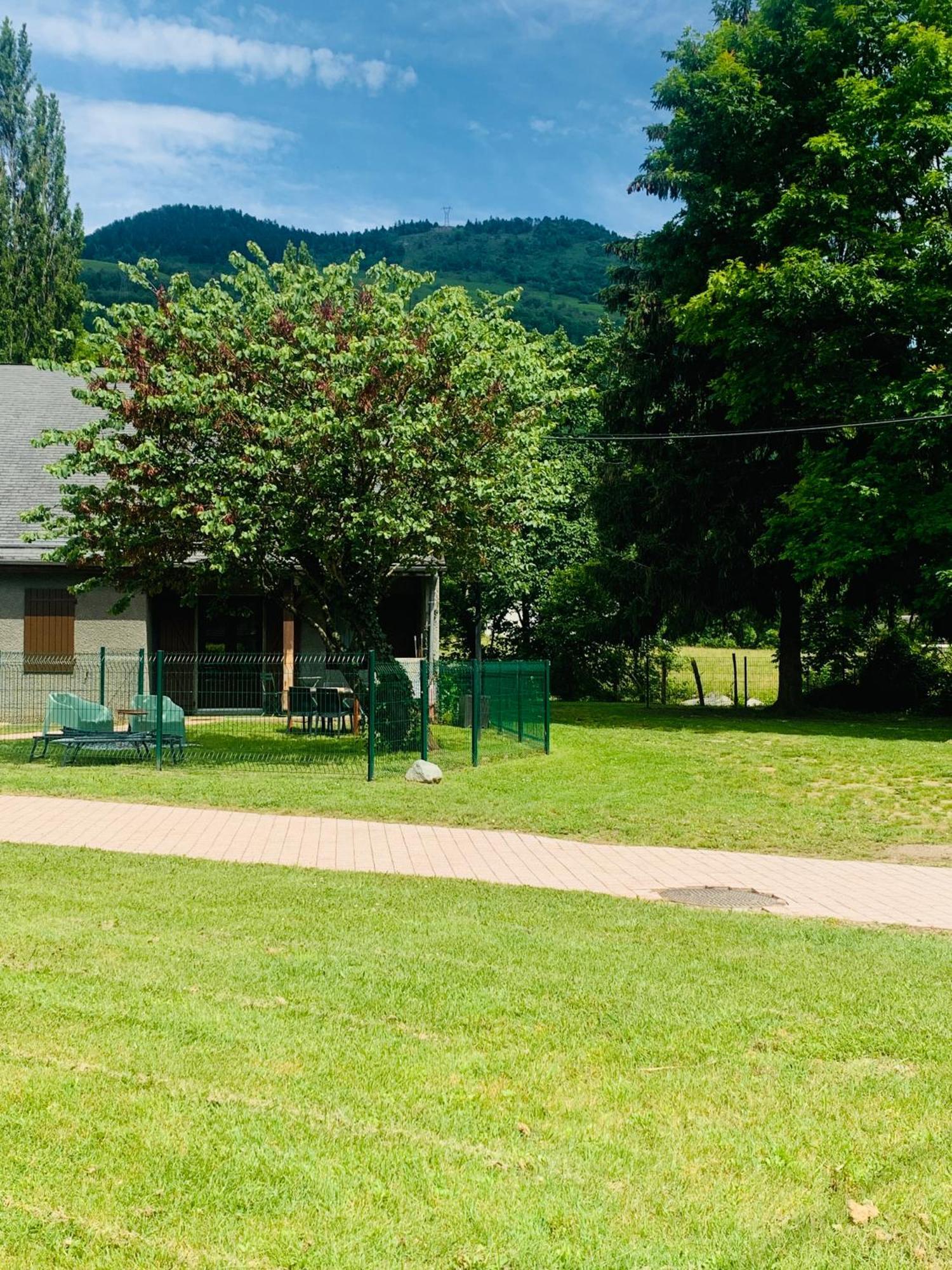 La Suite Unique - Le Jardin Sur Les Pyrenees- Vue Panoramique Montagne -Jardin Cloture Prive De 100M2-Parking-Linge De Lit Et Serviettes Compris- Bielle Exterior foto